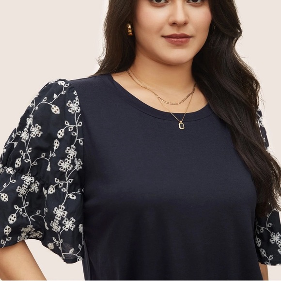 BloomChic Plus Size 2XL Floral Embroidered Crew Neck Ruffle Sleeve T-shirt us18 - Picture 4 of 7